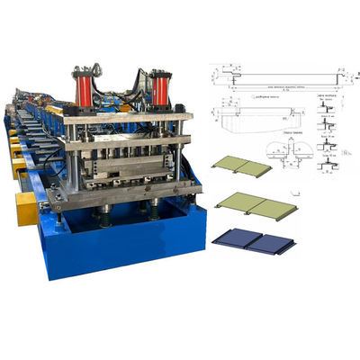Machine voor het maken van platen van metalen wandbekleding