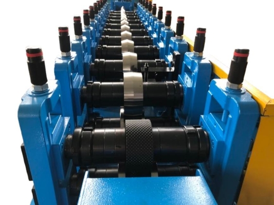 Volledig geautomatiseerde lichte rolvormmachine voor een hogere productiviteit