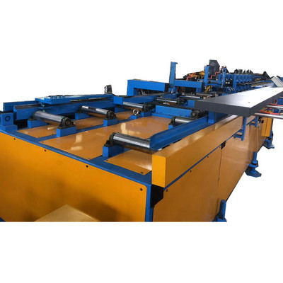 Professionele een-op-een service voor op maat gemaakte schappanelen rollenvormende machine
