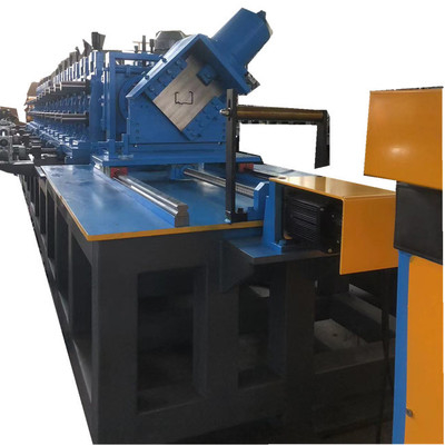 Professionele een-op-een service voor op maat gemaakte schappanelen rollenvormende machine