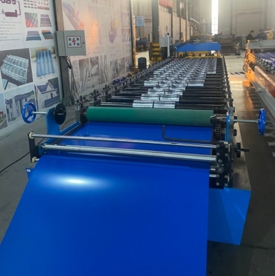 Versatile stappen tegels dakplaten rollende vormmachine In het Russisch