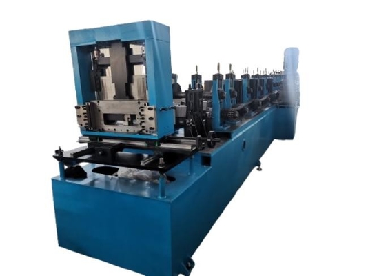 Intelligent besturingssysteem en naadloze grootte aanpassing Automatische CZ Purlin Roll Forming Machine