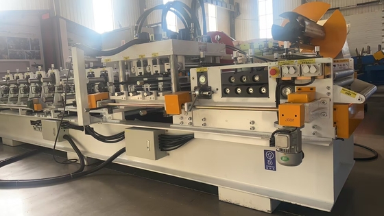 Automatische grootteveranderende C-purlin rollenvormende machine met 20 stations