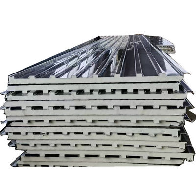 Aluminiumlegering PIR geïsoleerde rollende vormmachine voor grote wandpanelen